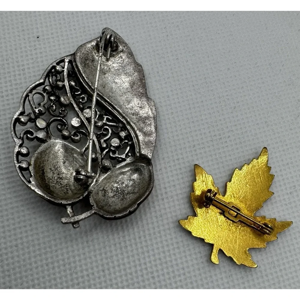 Vintage Double Acorn Leaf Brooch Pin Enamel Autumn Fall Thanksgiving Silver Gold
